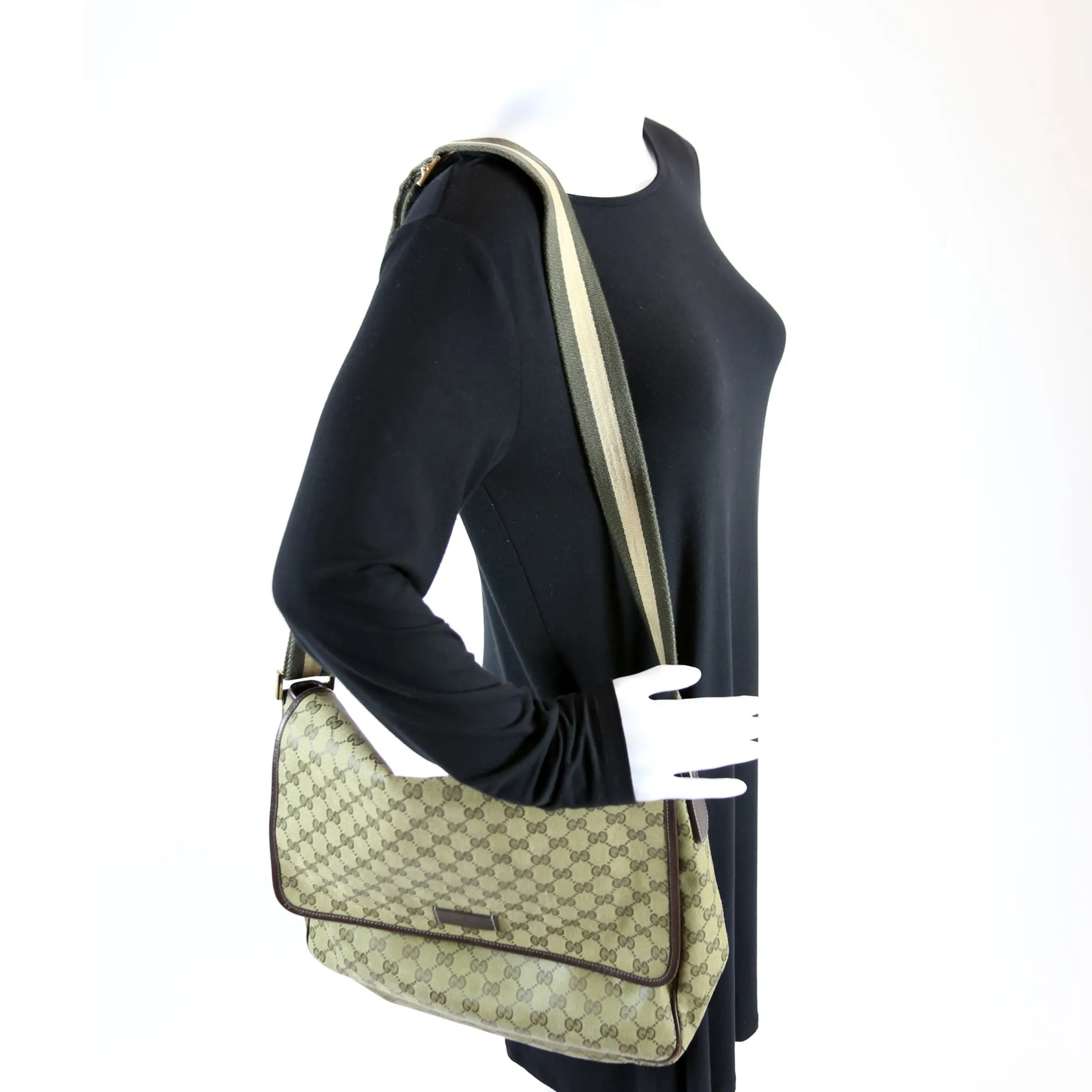 233052 GG Coated Canvas Medium Messenger Flap Bag
