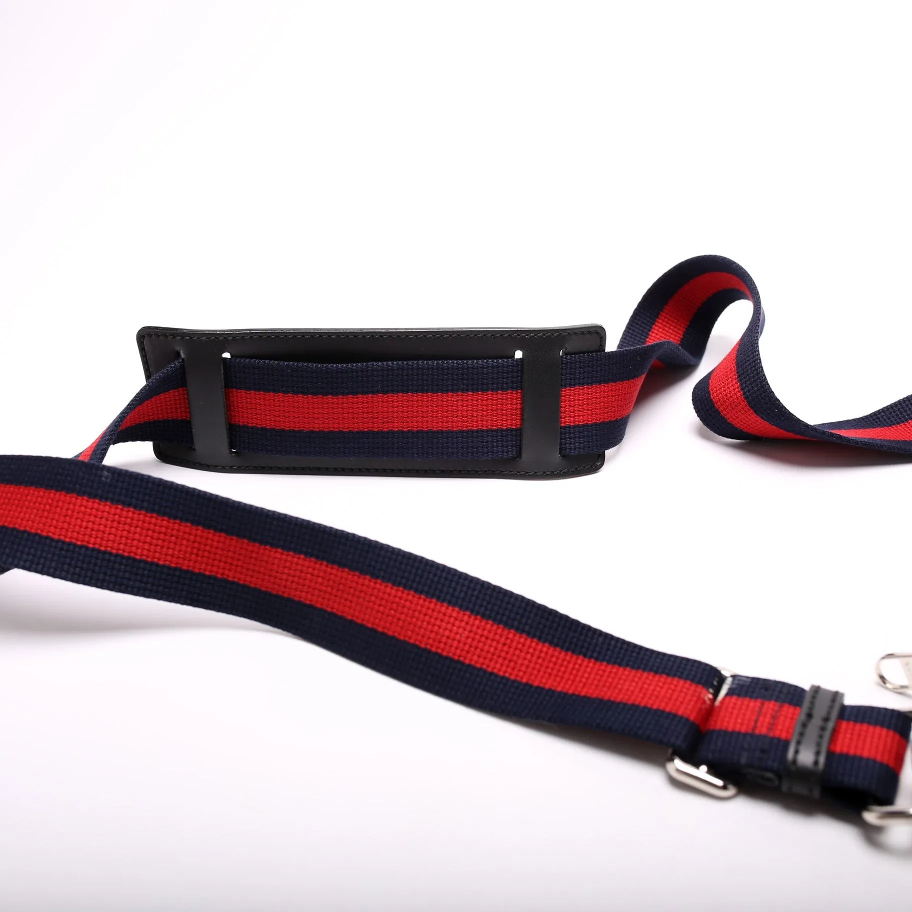 474137 GG Supreme Night Courier Messenger